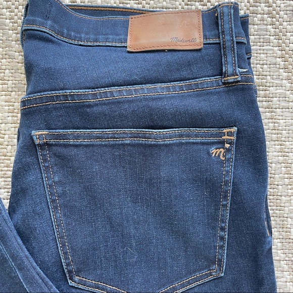 Madewell 9” High Rise Skinny Dark Wash Jeans, size 30 - Picture 5 of 7